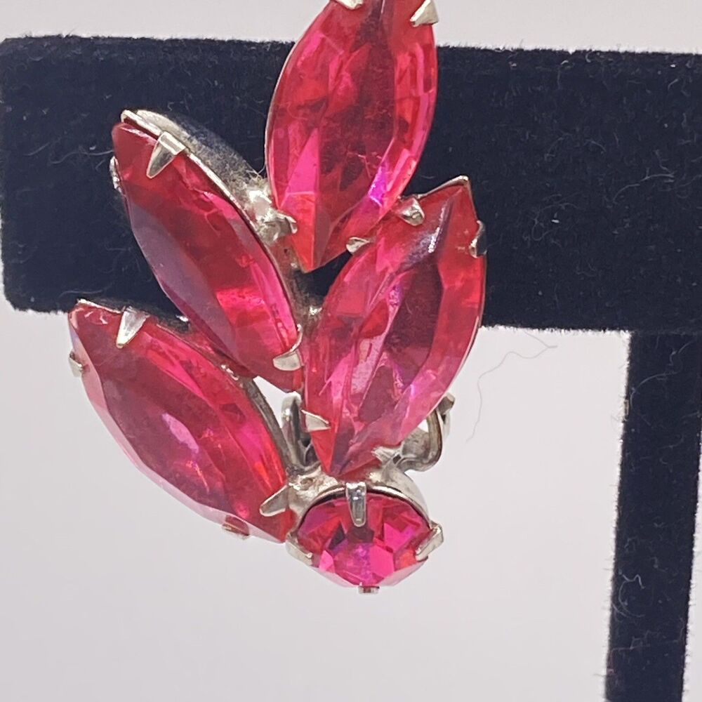 VTG  Fuchsia Pink Glass Rhinestone Silver Tone Clip Earrings statement fancy - Picture 2 of 5